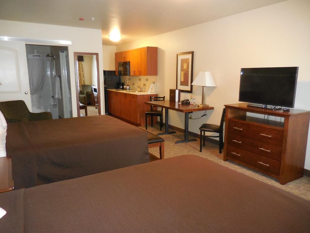 Ledgestone Hotel Elko Zimmer foto